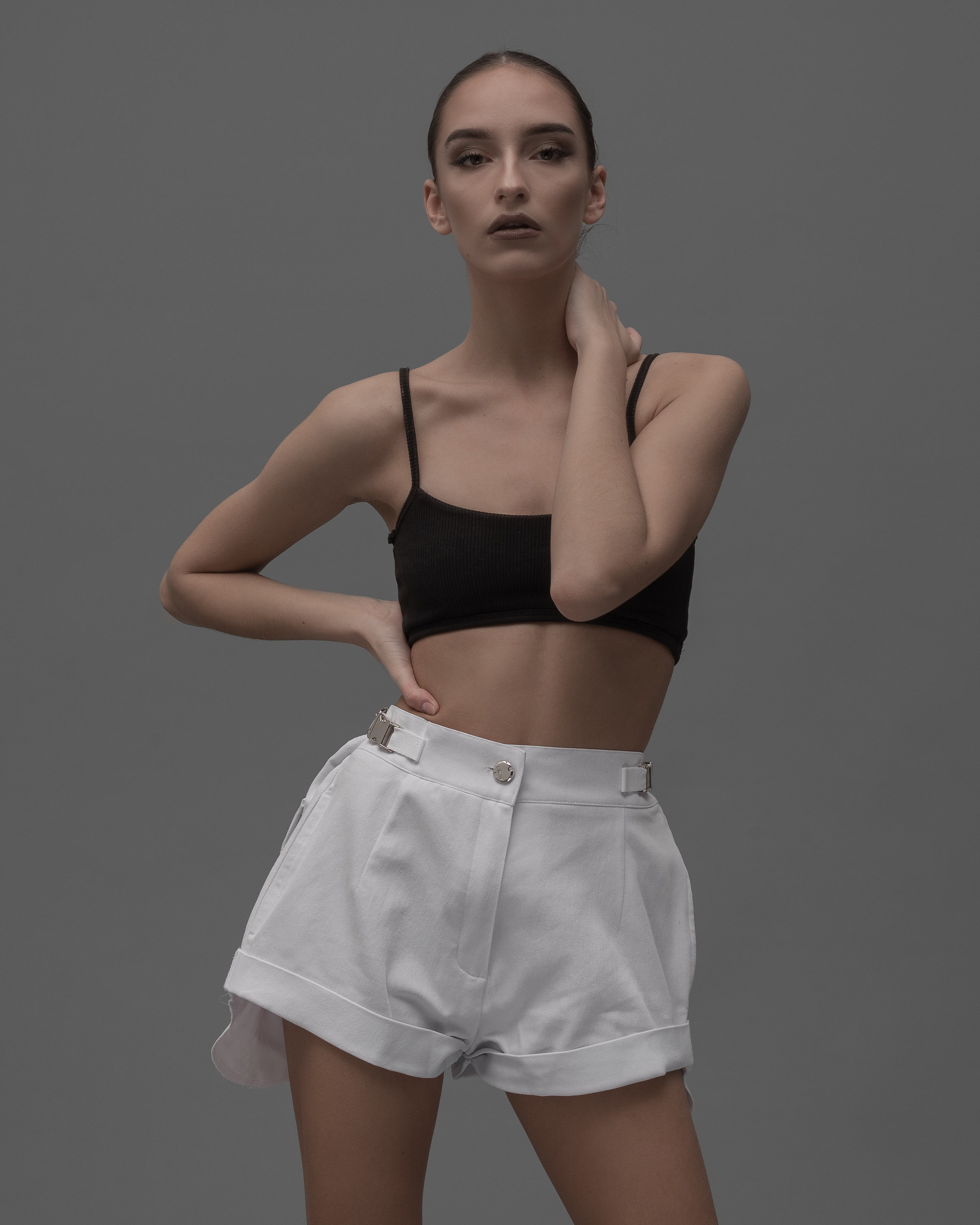 WHITE STRAP SHORTS