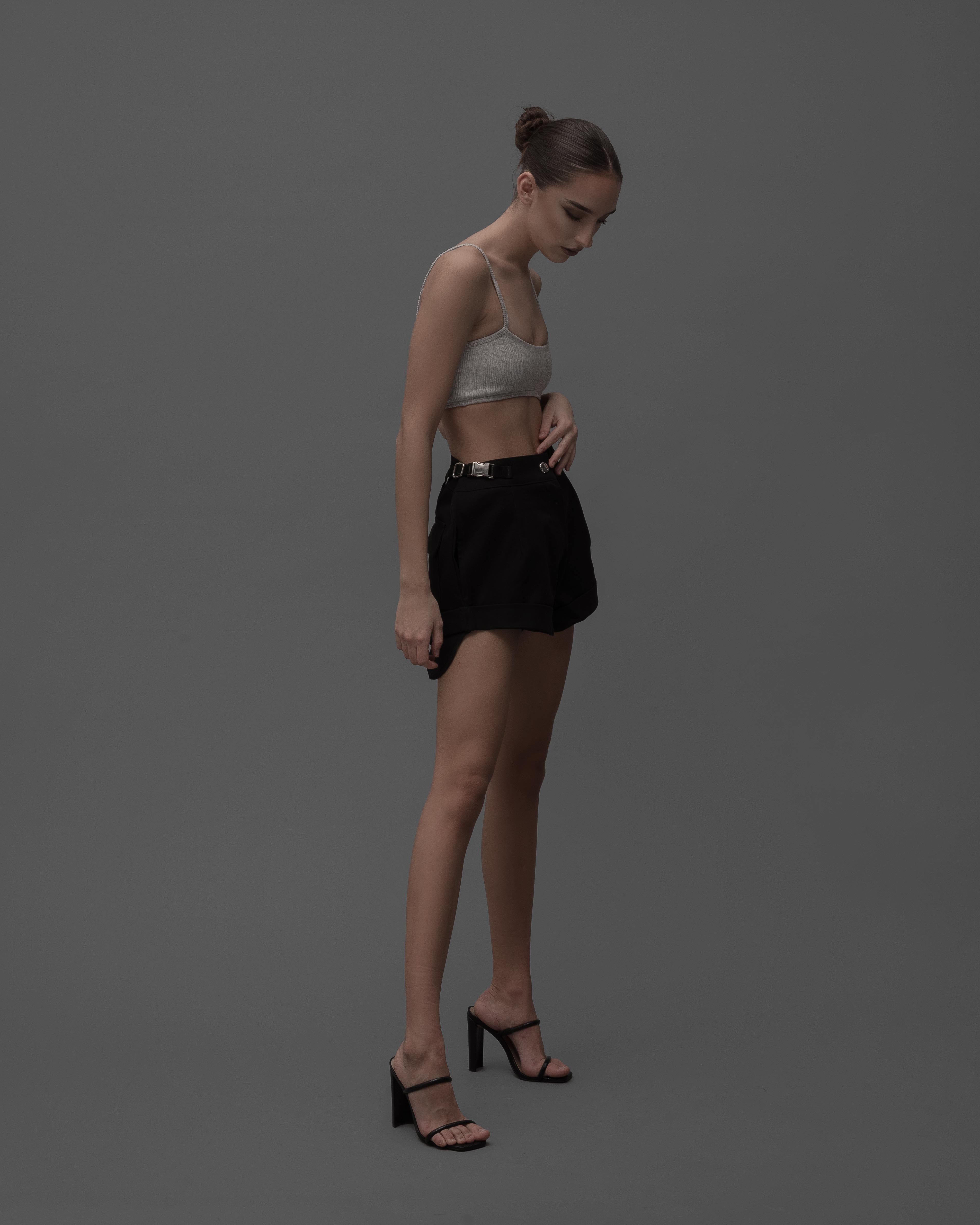 BLACK STRAP SHORTS