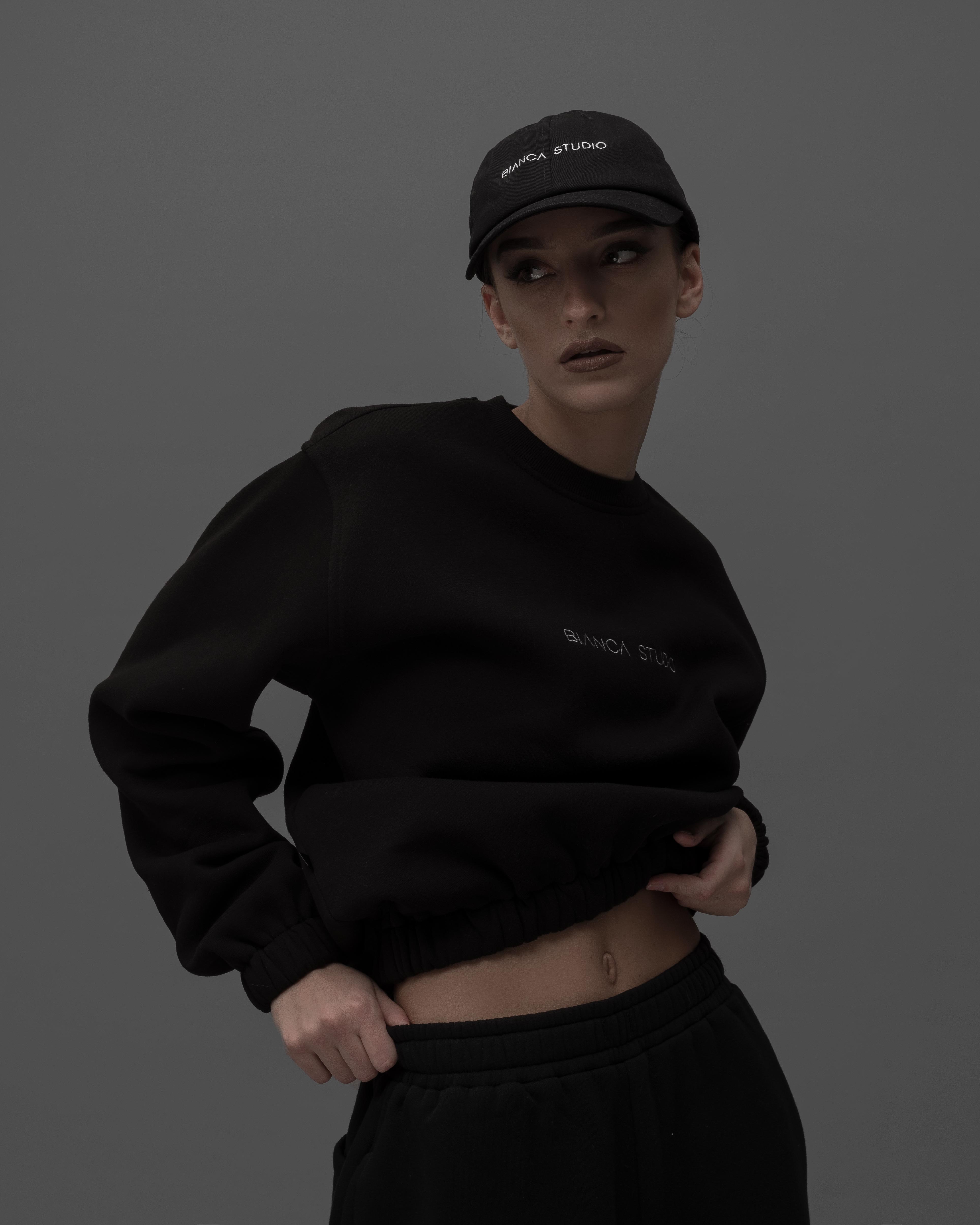 BLACK JUMPER